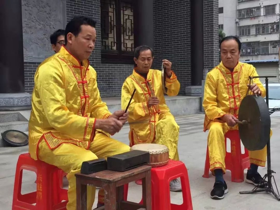 联合采访团在福绵,玉州采访玉林八音.