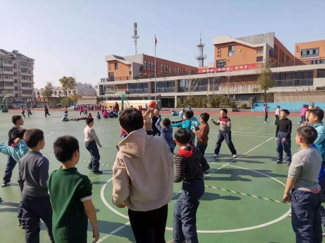 12月13号,在万众期待下,德培小学迎来了2019年宁波市体育运动传统项目