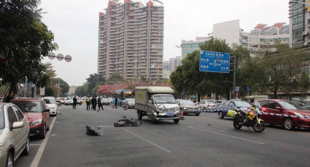 因货车司机没做好这件事东莞一对八旬夫妻过马路被撞当场身亡