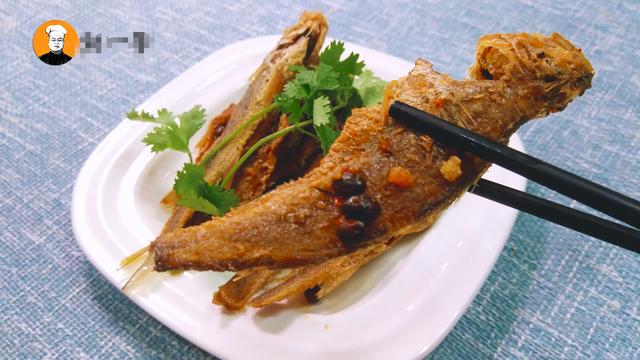 下酒好菜糟卤小黄鱼咸鲜可口外脆里嫩好吃的连刺都不剩