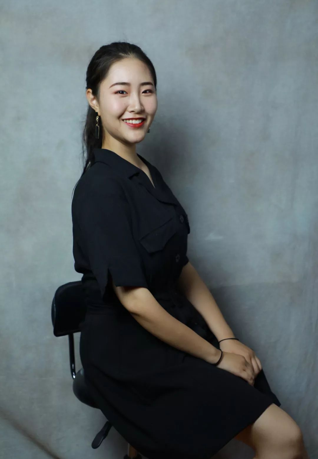 朱英君饰)焦大星(曹力壬饰)仇虎(张宇飞饰)花金子(李星饰)我们先来