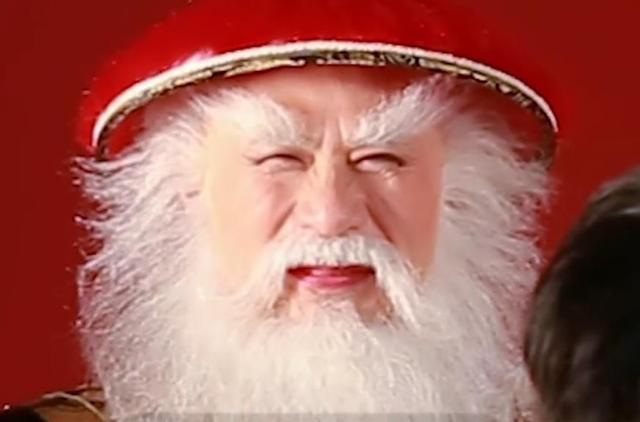 原创平安夜众明星晒照戴上圣诞帽的柳岩依然性感58岁徐锦江再扮鳌拜