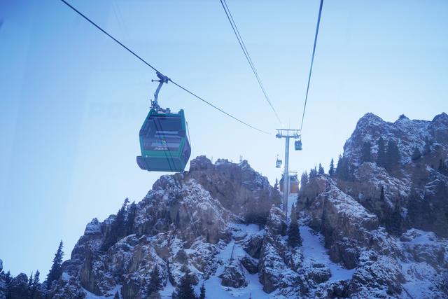 世界上最先进的索道在马牙山,投资七千八百万,风景十分壮观