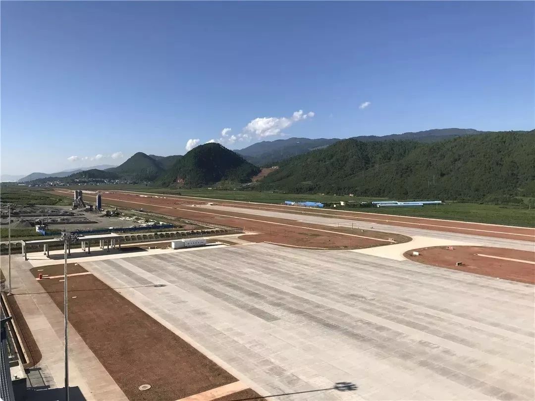 交通怒江州首座机场本月28日首飞兰坪到昆明15小时