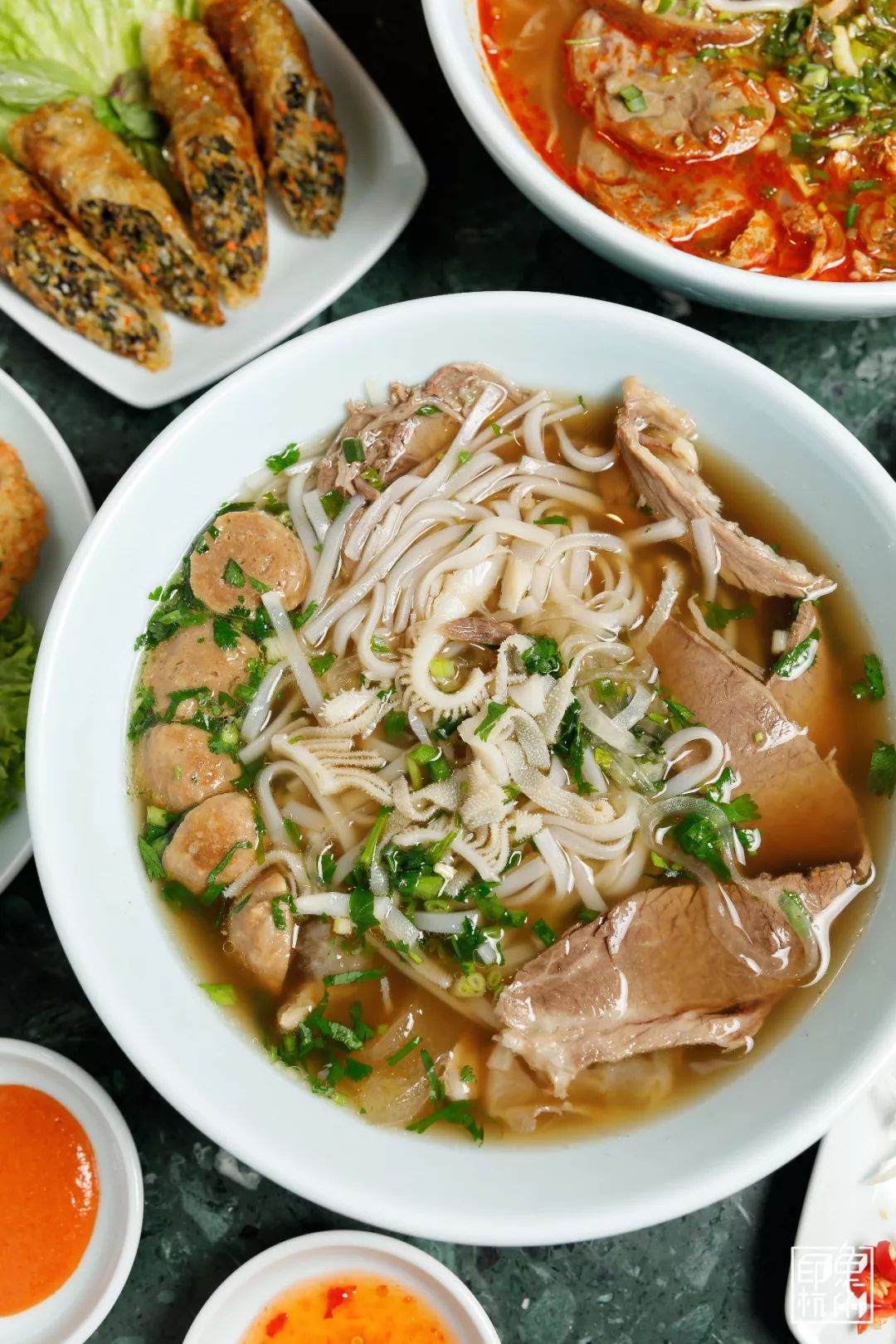 一口汤粉,一份小食带你瞬间穿越到越南街头