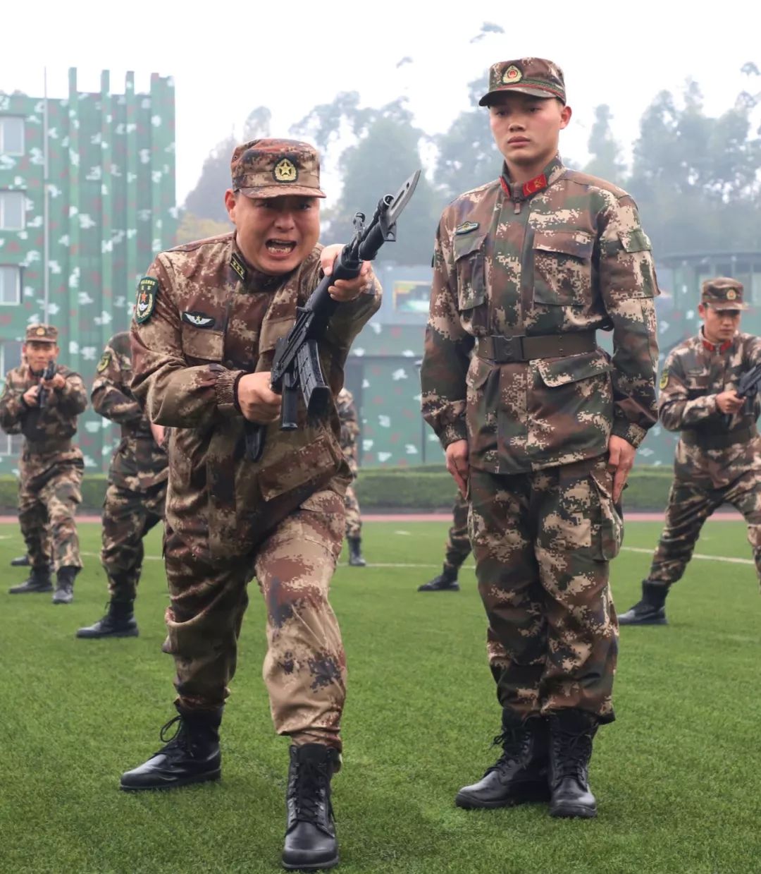 刺刀见红传统课目锤炼官兵血性胆气