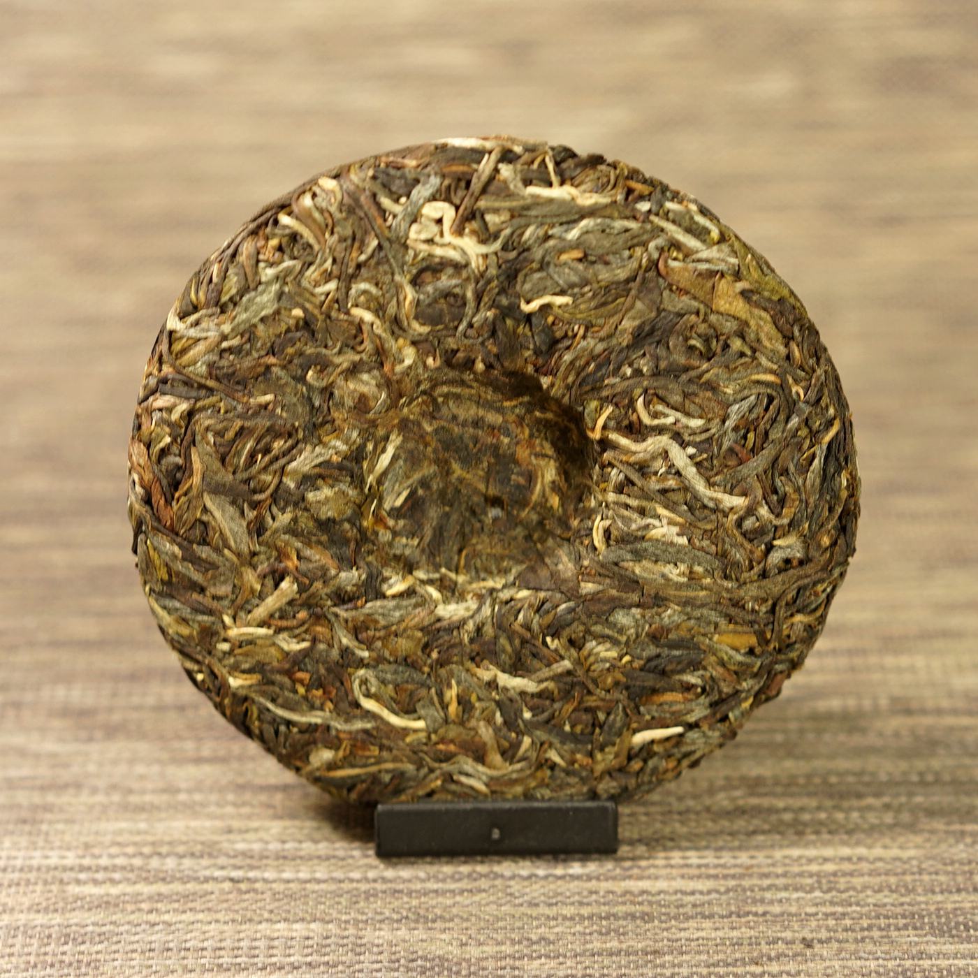 云南景迈山普洱茶茶叶及口感特点_景迈茶