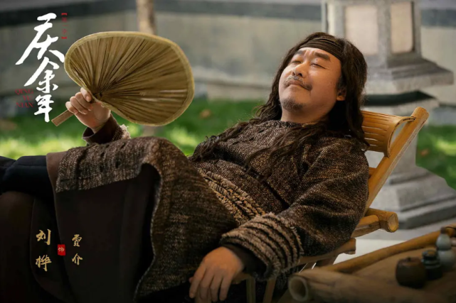 《庆余年》影子真实身份曝光,范闲早就认识,庆帝准许他带剑入宫_费介