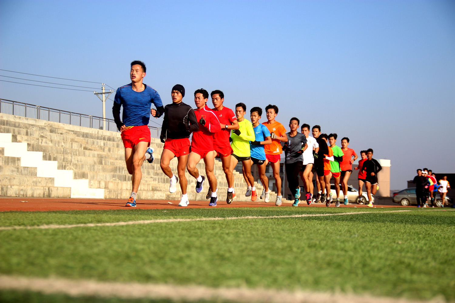 威宁打造"亚高原体育训练基地"_长跑