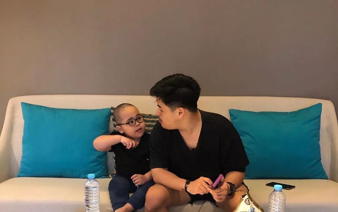 虽然大家都喜欢他白白胖胖,可可爱爱的样子,但更希望tatan一直开开