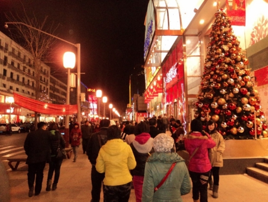 论太原人有多喜欢凑热闹,几张图片为你奉上,密集恐惧症慎入!