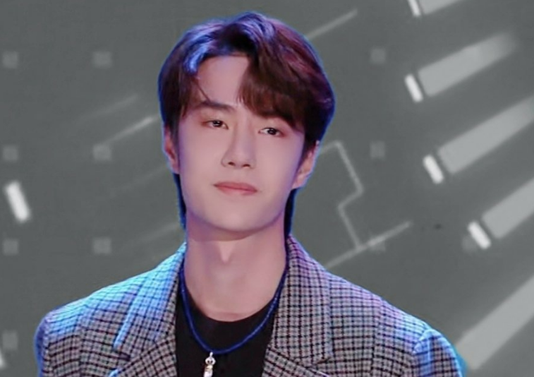 王一博拍摄花絮眼睛一瞪超可爱眼神杀直击粉丝心脏