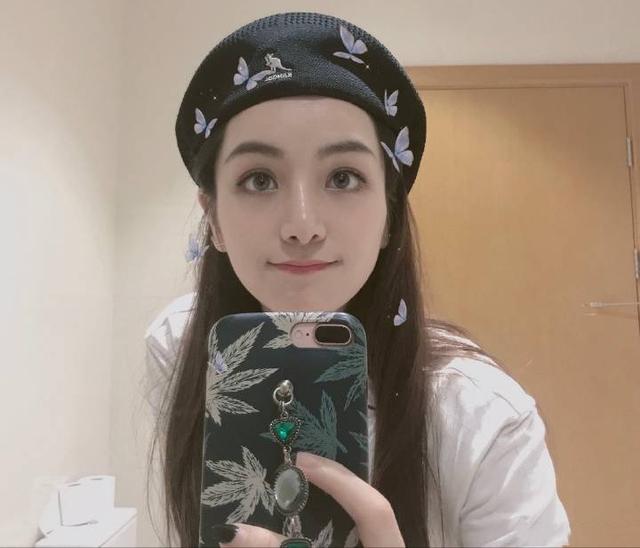 德杯火爆的美女解说摊上事了,被扒当小三,还挑衅正牌女友_李芳艺