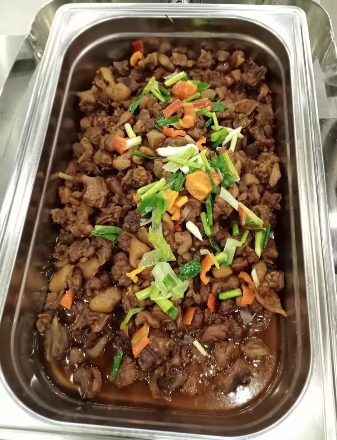 西湖原味焖老鸭青山湖秘制牛腩青山湖区机关事务管理局大厨市管局生活
