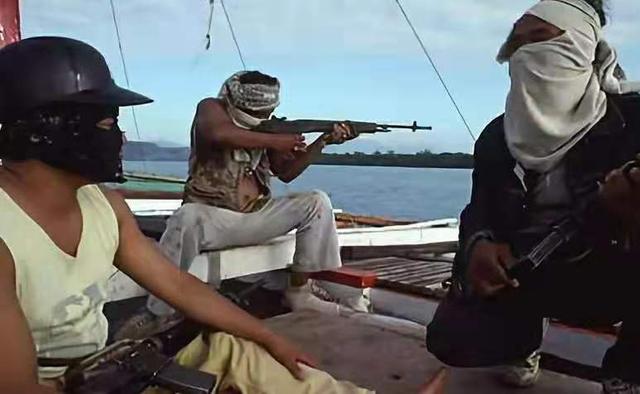 马六甲海峡2019年发生29起海上抢劫事件 创4年来新高_海盗