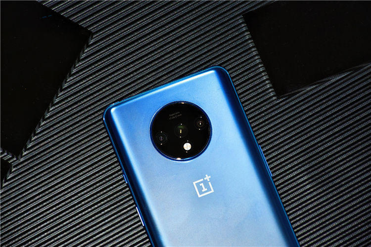 无愧90hz无愧fnatic始终不将就的一加7t娱乐影音旗舰