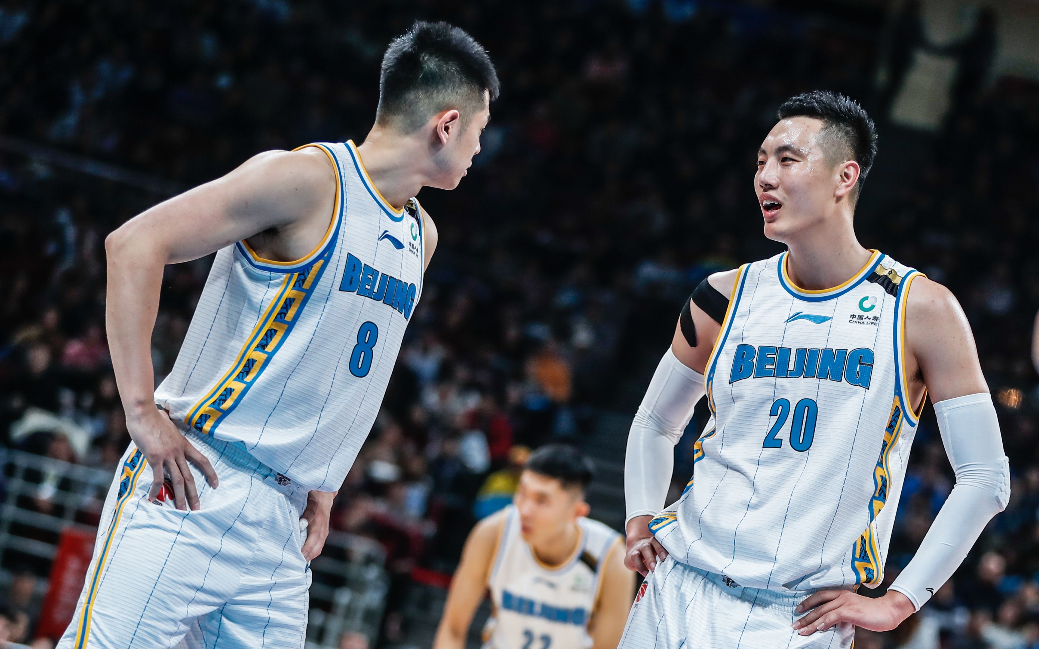 首钢男篮一分惜败新疆,翟晓川揽责最后一攻