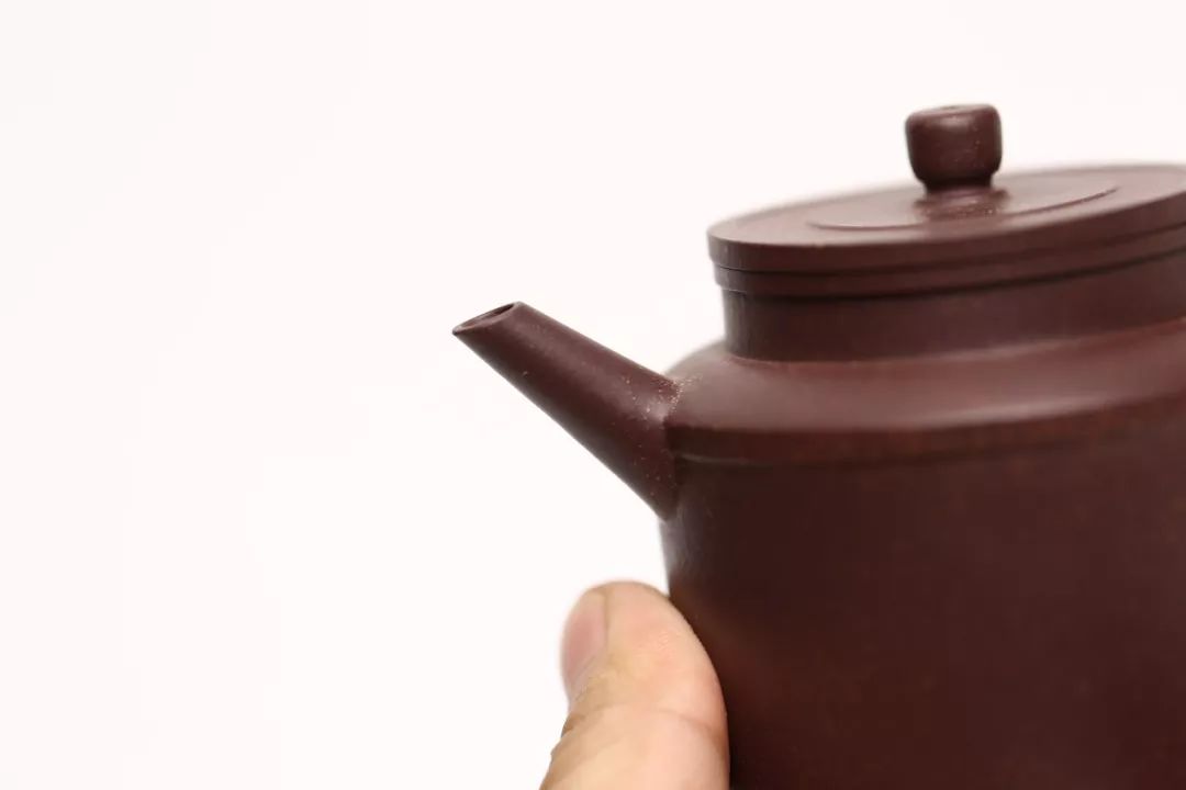 夏磊《志茂式执壶》锐利古意_紫砂