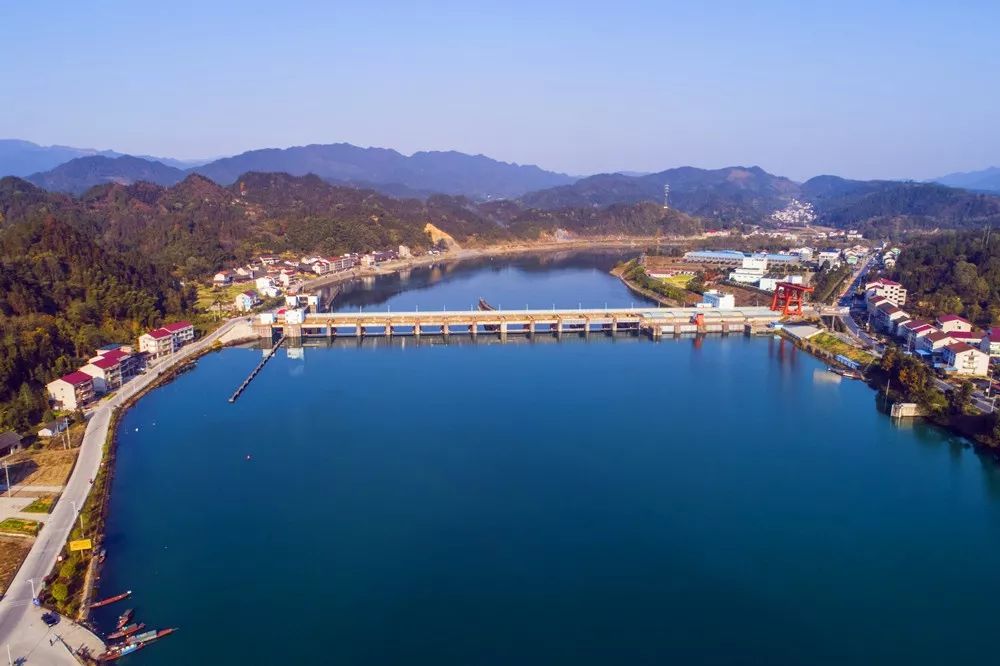 周乐介绍,株溪口电厂严格按照实施方案进行,建立了扭亏增盈专项工作