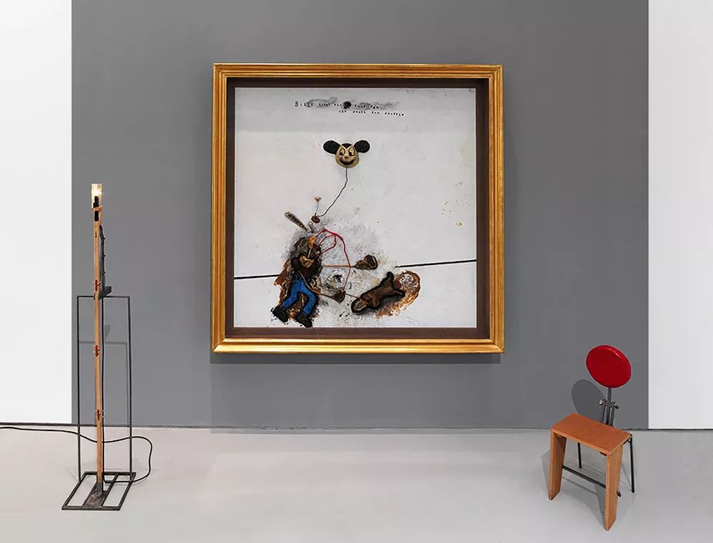 无头人放飞米老鼠,女孩挂上食人树,最诡异艺术家又开展览了