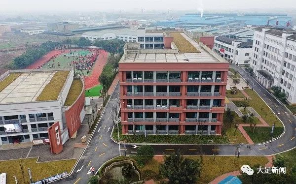 龙西中学扩建工程↑↑↑区微型企业产业园↑↑↑中医院综合楼↑↑↑四