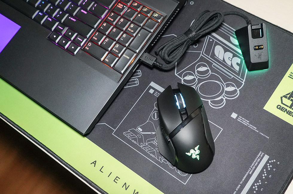 一个鼠标能玩出什么花样razer巴塞利斯蛇终极版无线鼠开箱体验