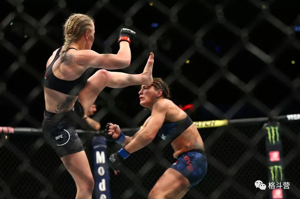 【年末大盘点】2019年mma十大终结都在这里了!_安德拉德