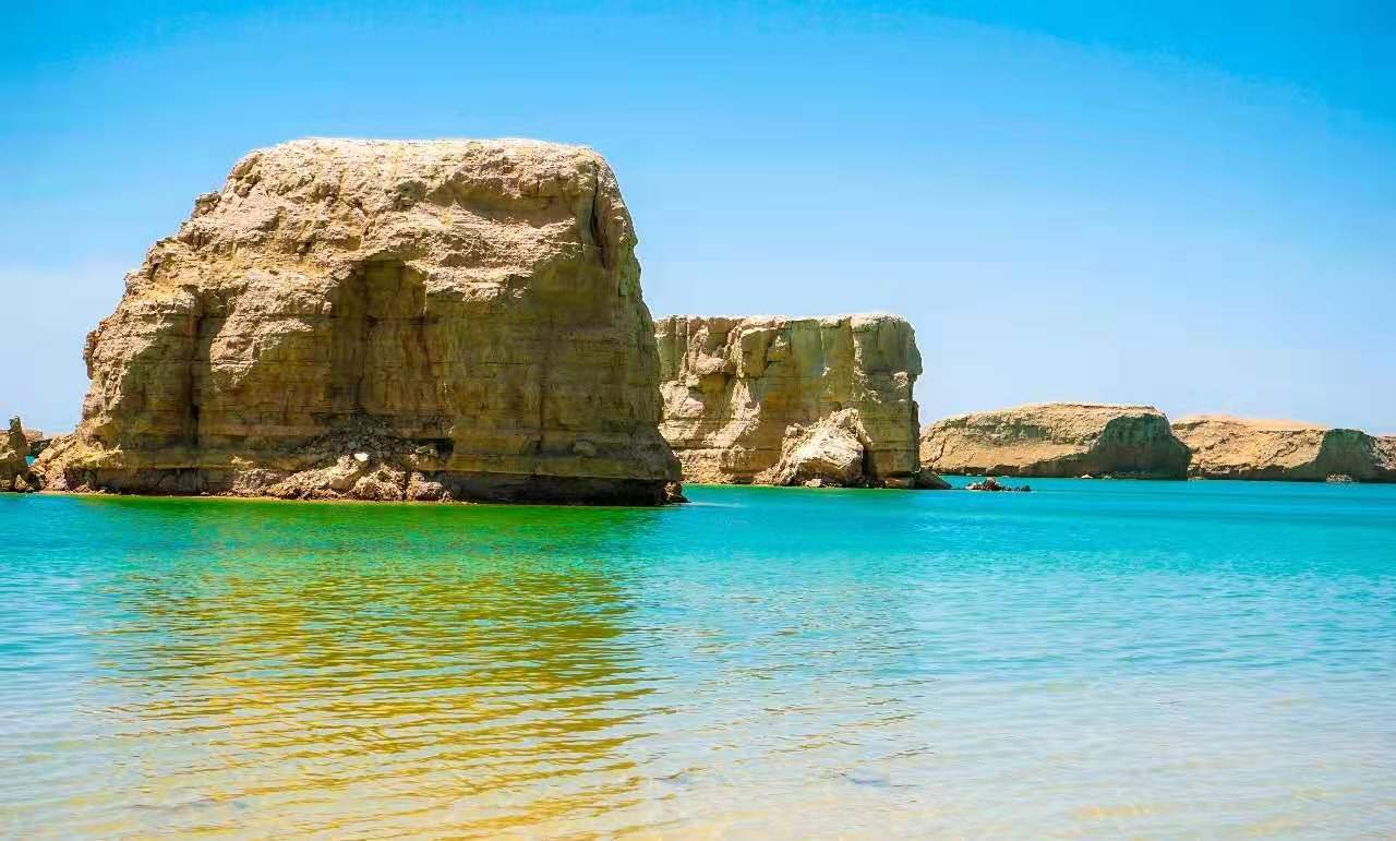 非常小众风景绝对惊艳的水上雅丹魔鬼城