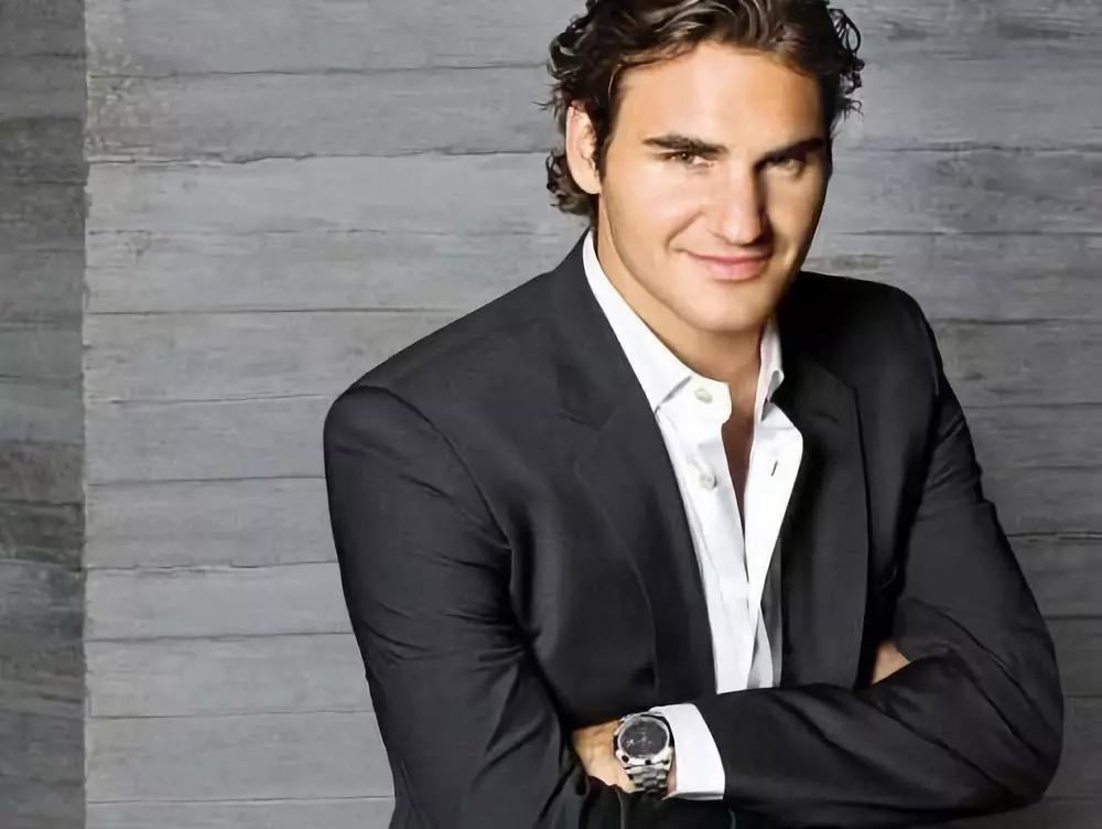 2018年费德勒和日本企业优衣库签订了一份为期10年,价值3亿美元的合同