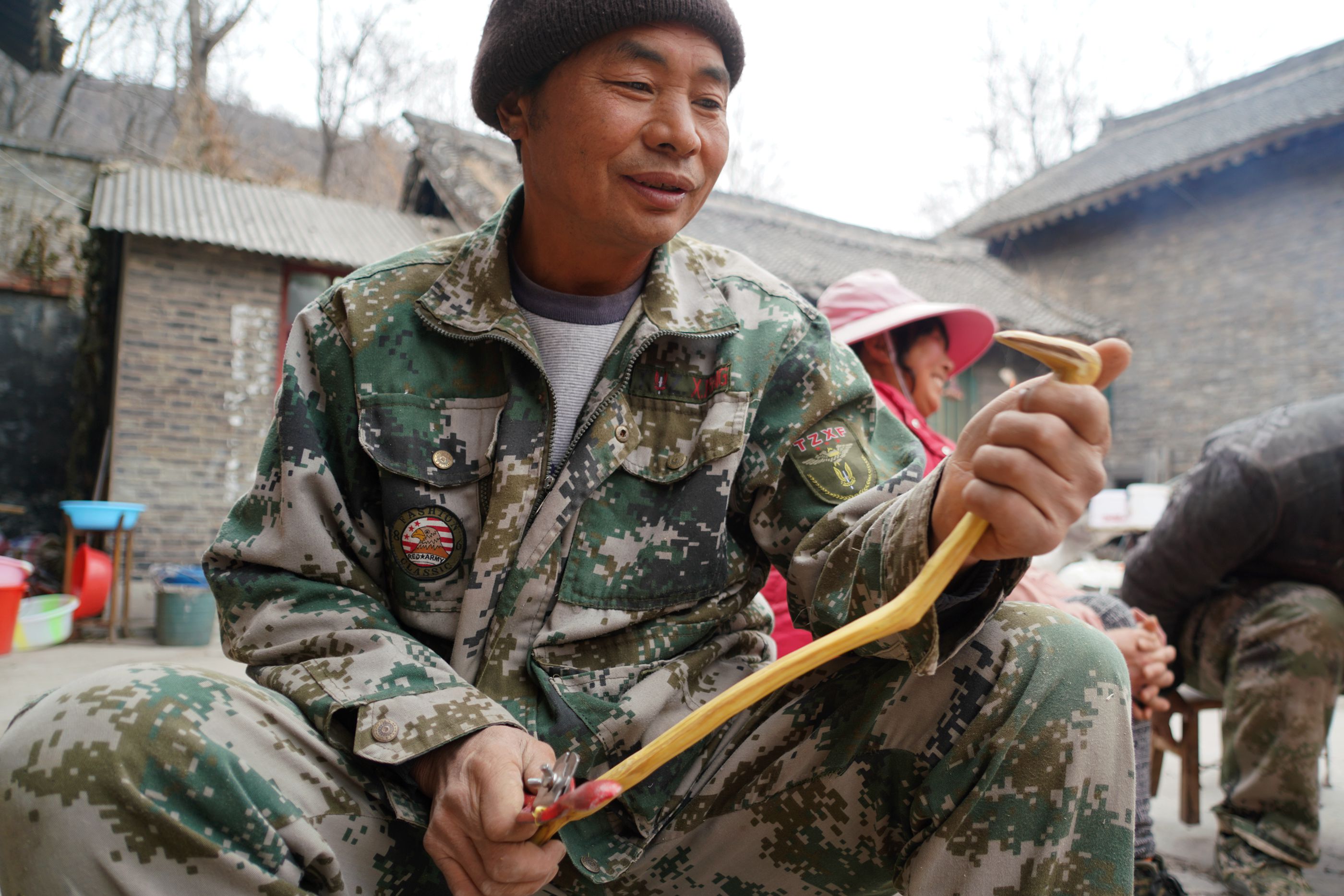 四川农民大哥打工山西巧手做出神器高价不卖啥样子