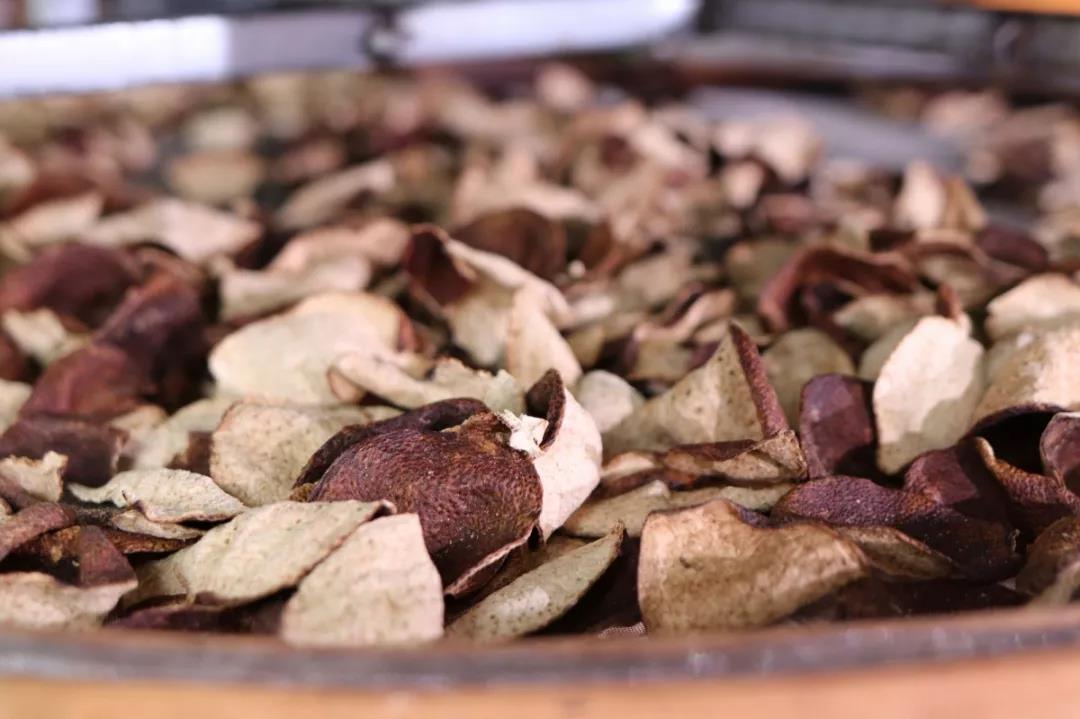 为何说陈皮白茶是"双宝搭配,天生一对,健康茶礼,选它就对"?