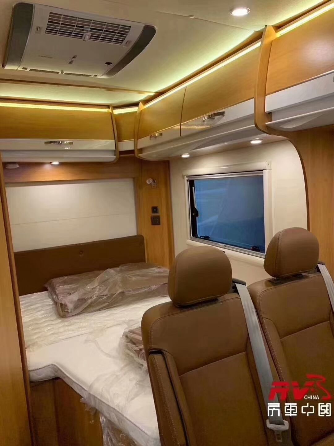 现车直降十几万，30多万买辆原厂品质的C型房车，还有全国售后_搜狐汽车_搜狐网