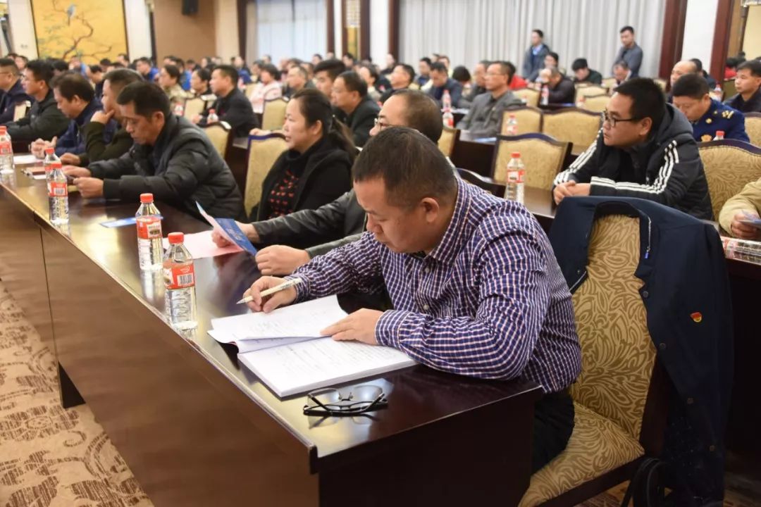 县领导何春林,罗高波,李小勇,吉跃平,科睿特软件集团股份有限公司董事