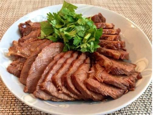 卤牛肉