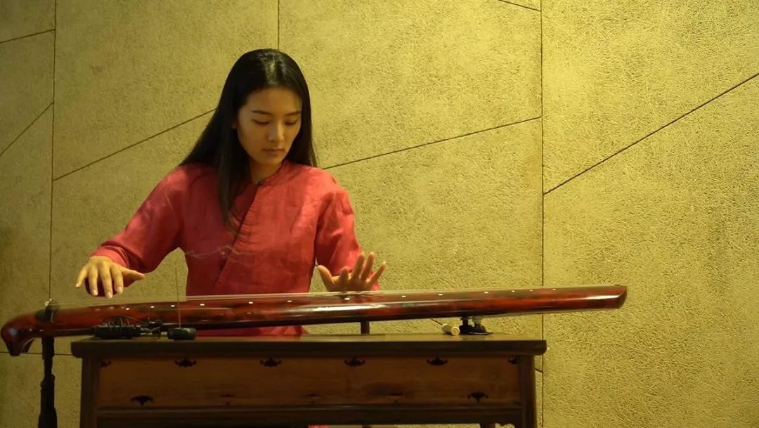 古琴老师任奕洁.鹰猎文遗(北京)自然科学研究院进出口项目负责人赵一.