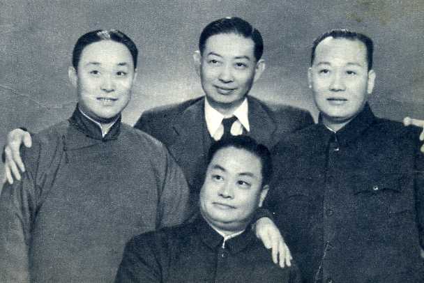 民国初年四大名旦,后排左起:尚小云,梅兰芳,荀慧生,前排:程砚秋