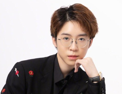 肖楚河 来自搜狐网