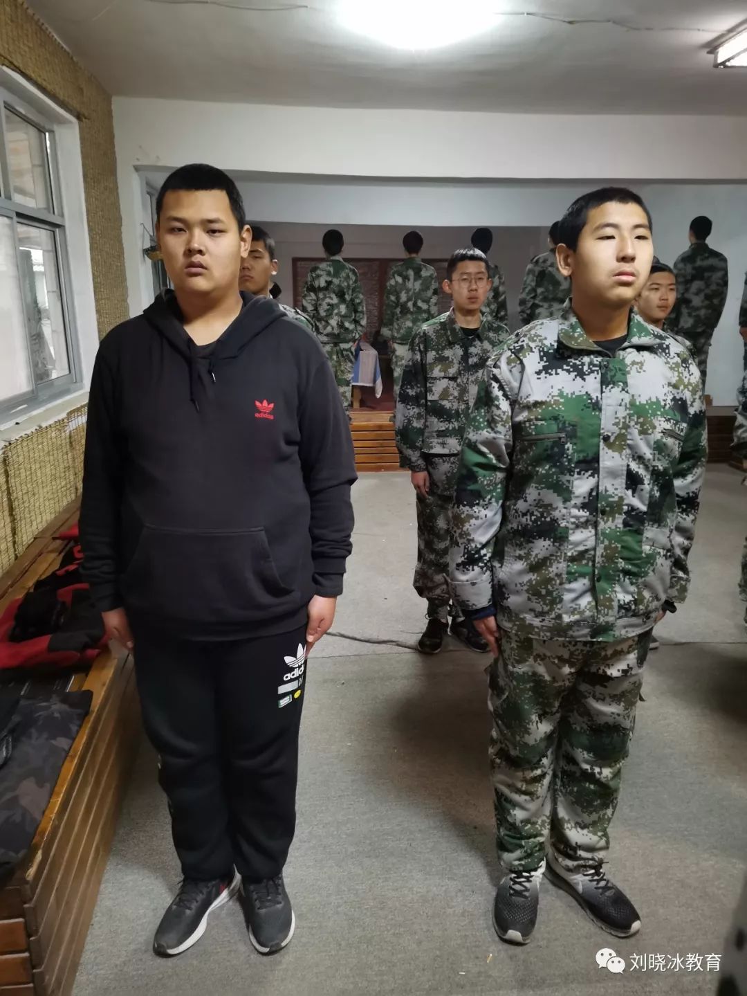 站军姿训练