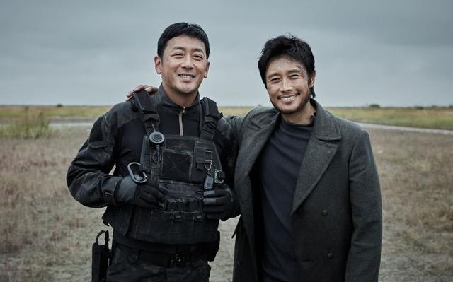 河正宇,马东锡,李秉宪主演年度灾难片来了,《白头山》票房炸裂