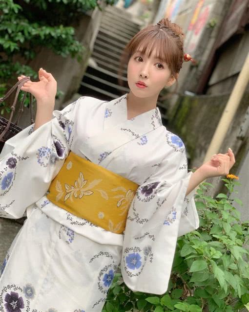 ske48在日本拥有很高的人气,三上悠亚身为其中一员自然也是小有知名度