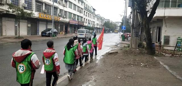 株洲白關(guān)中心小學(xué)2019垃圾不落地主題活動(dòng)(圖4)