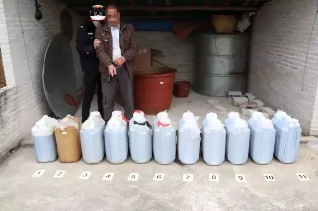 法院查明,在提炼麻黄碱过程中,被告人韦相勇,韦石新各得款1000元,被告