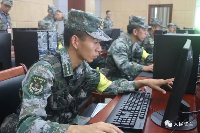 边海卫士指技合一31646 部队32分队分队长何健恩——在某特战学院新训