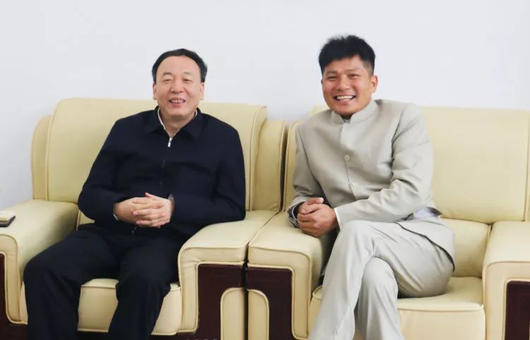 辰宇科技董事长段贤伍,安徽省六安市委常委,副市长束学龙)辰宇科技与