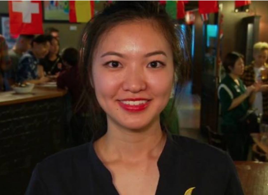 澳华女常去泡吧,却不是为了喝酒!英语越说越溜