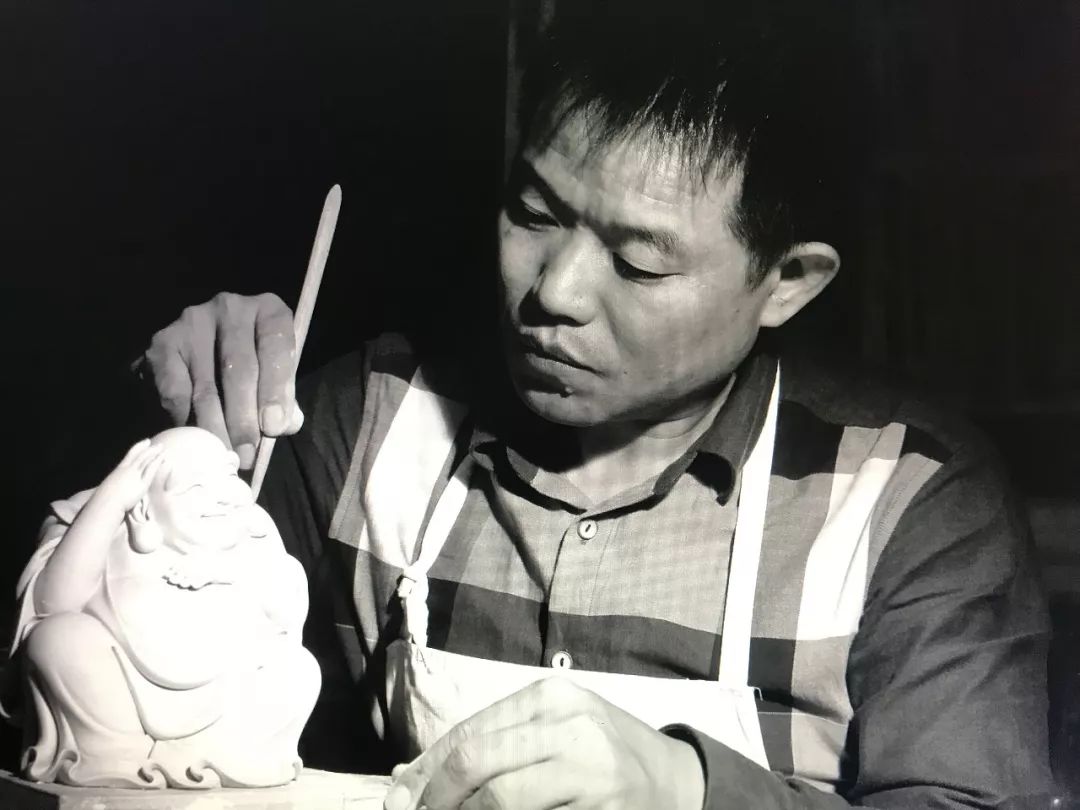 坚守初心从艺之路没有终点访国务院特殊津贴专家中国工艺美术大师