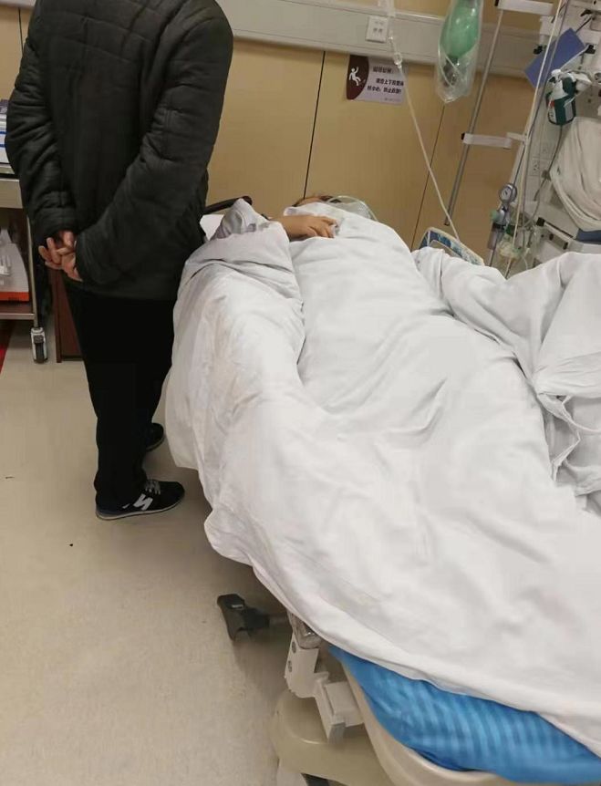 昨晚杭州一小区内3人一氧化碳中毒目前小孩还在进行高压氧治疗