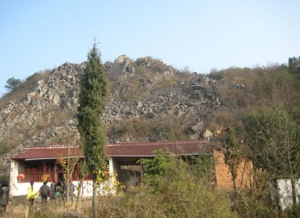 齐天大圣故里的破裂山仙迹景观