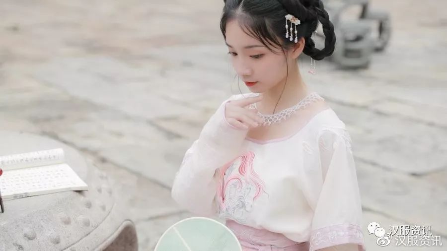 圣微 猫夏小卡 她们是同袍心目中的众望所归么 微博