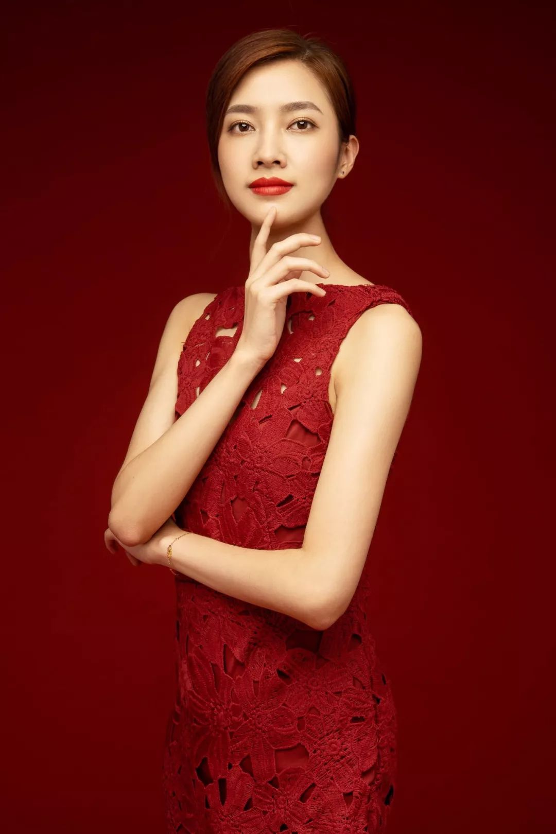 探秘广电食堂美女主持其实是大胃王